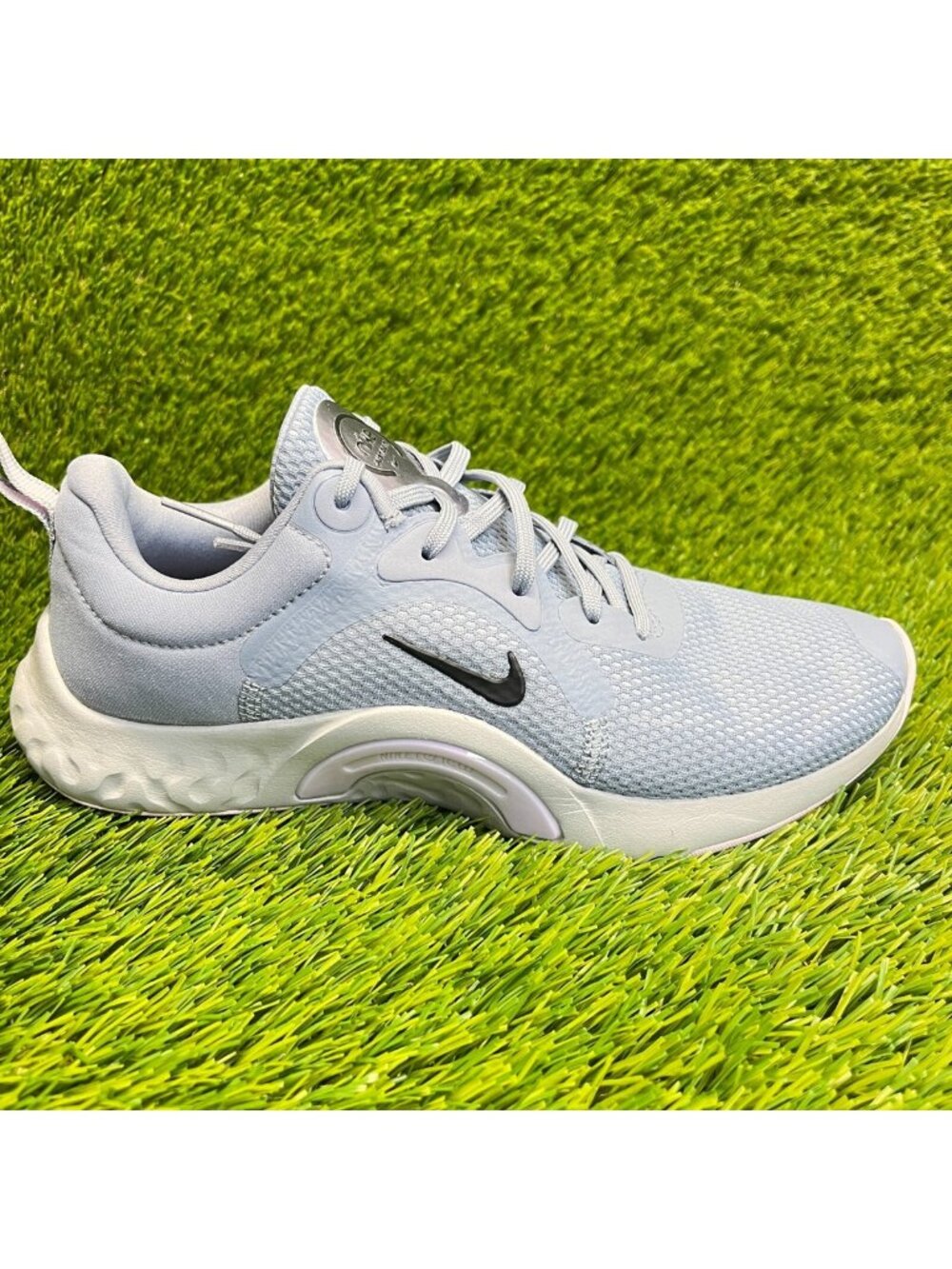 Nike Renew In Season TR 11 Womens Size 7 Blue Running Athletic Shoes Sneakers